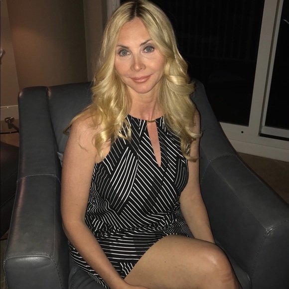 Meet your Posher, Jan - Picture 3 of 4